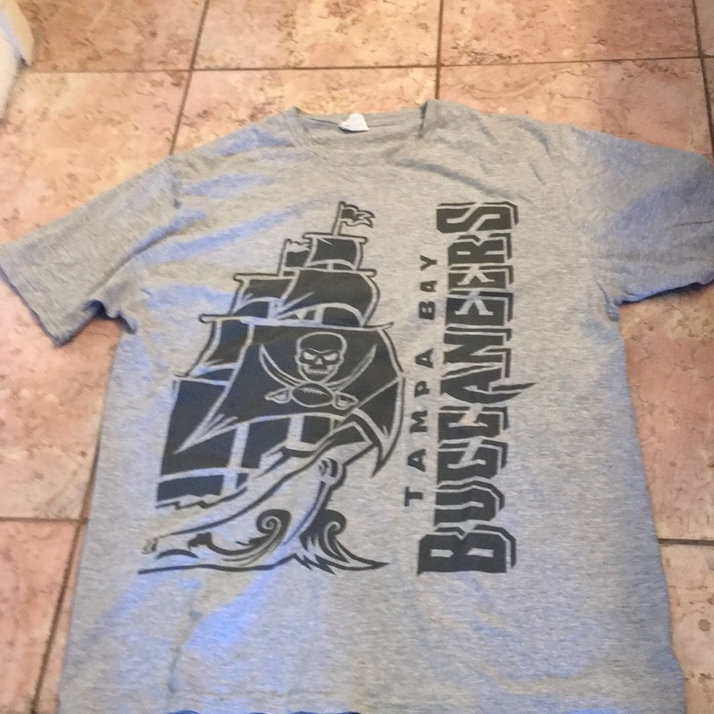 Vintage Tampa Bay buccaneers T-shirt